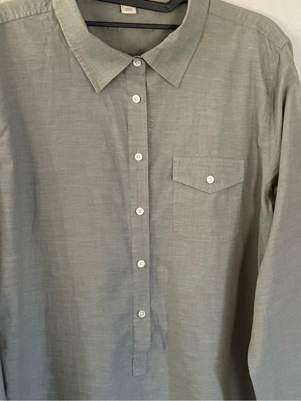 J.Crew Sage Green 100% Cotton Popover Women’s Large Roll Tab Sleeve Shirt Large